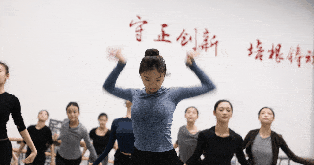 ���赸��װ���뻭��������֮������޾�����