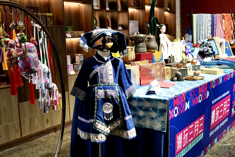 ����ͼ���˿̣�2025�й�����ý����̳��Χ������