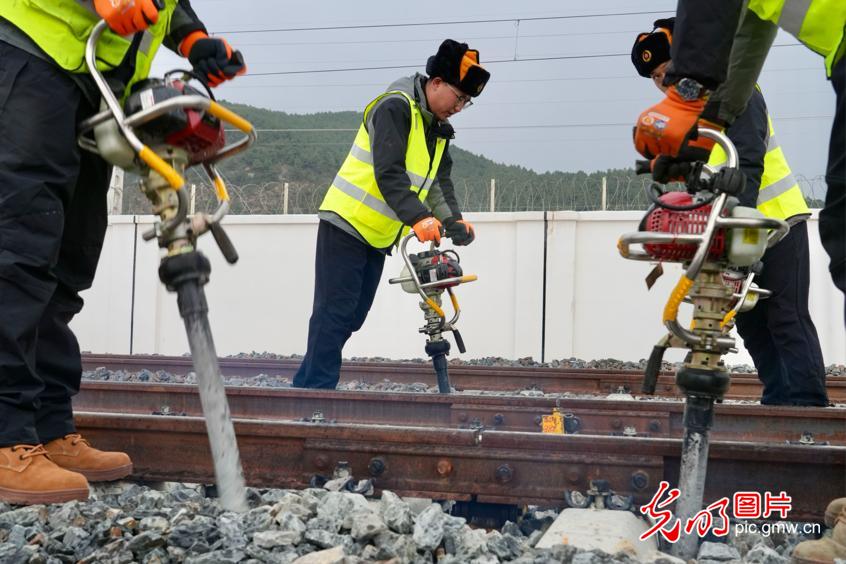 ������������·���ƶ��ϵġ����׼����ػ��ߡ���������·������