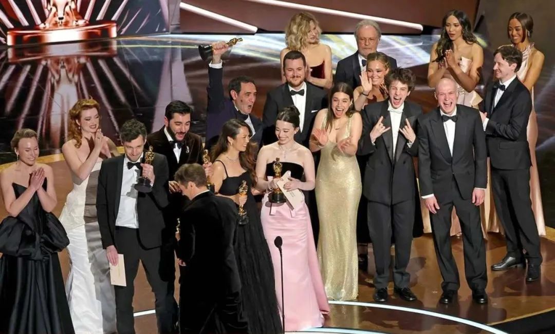 ���Ա������ԲУ��˸����͸����������100%��Ӱ��˰