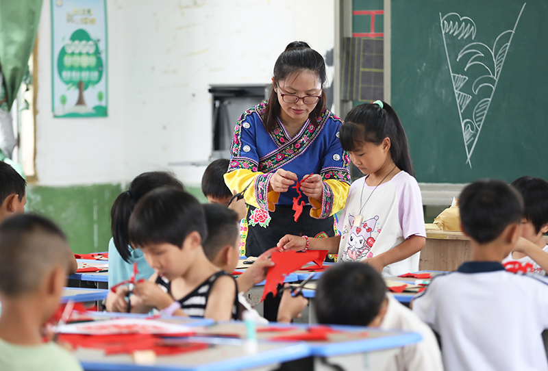 ��ͼ�����ഺ־ �绪¼