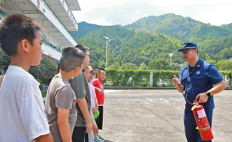 ��ͼ�����ഺ־ �绪¼