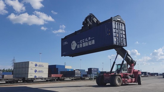 7��14�գ�������¡�ۺϱ�˰�����˷�æ��֣������