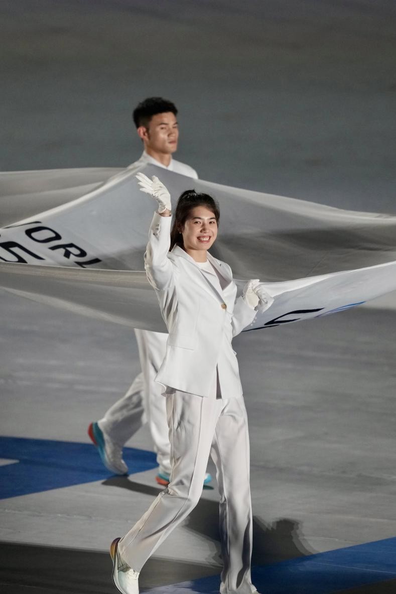 �ɶ����˻ῪĻ��չ�ֳ��й�ʽ�ִ�����ǧ����