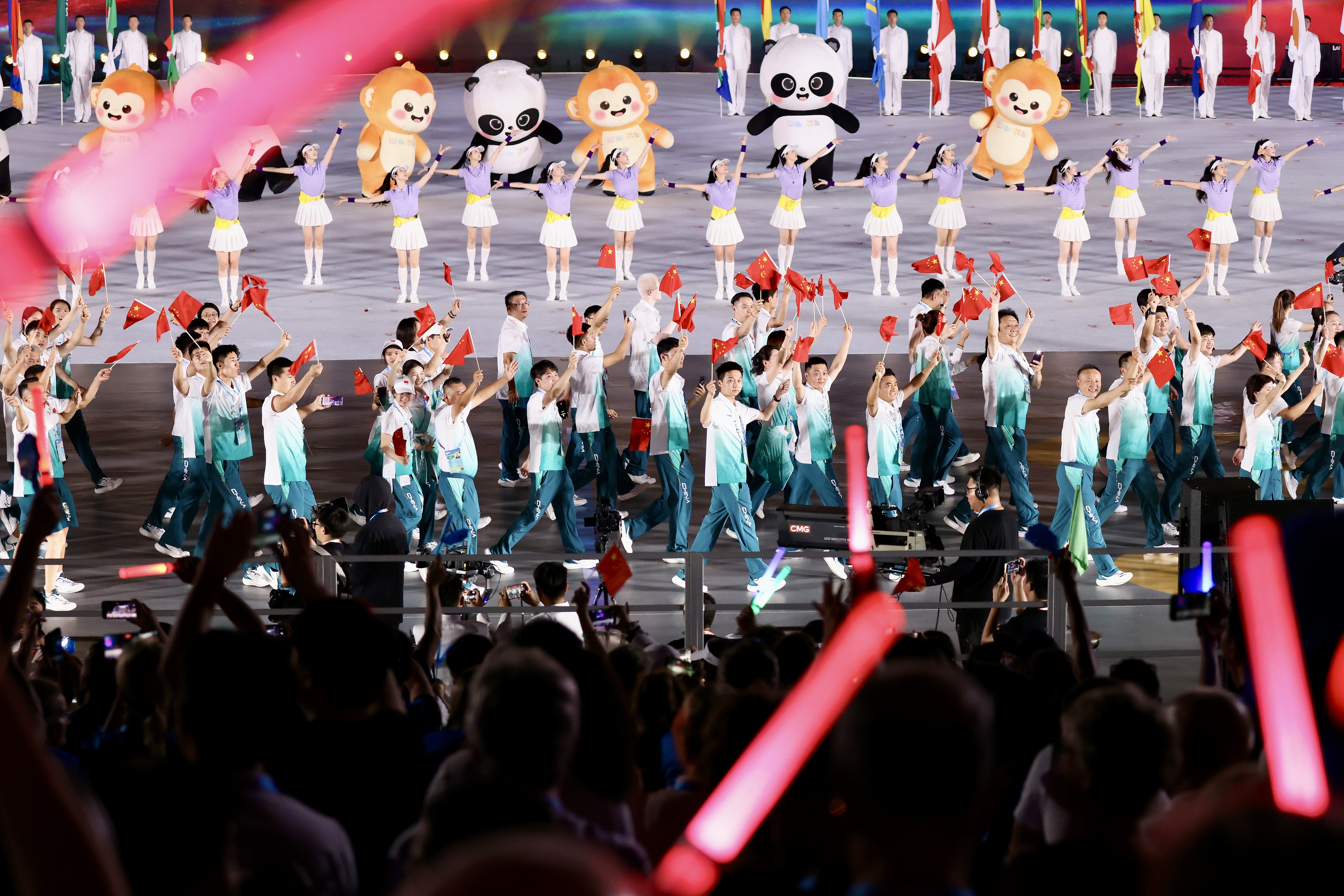 2025��8��7�գ��ɶ����˻ῪĻʽ���й��������ڻ��������볡��