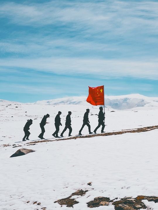 新华走笔丨5373米之上：比星辰更璀璨的心跳