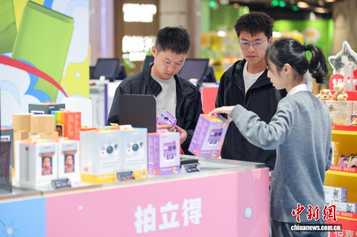 (经济观察)“封关机遇”勾勒海南自贸港消费新图景