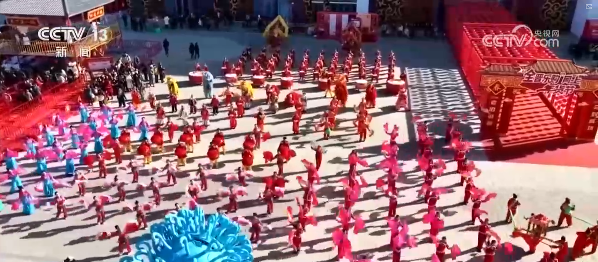 办年货、赏民俗、观花灯新年氛围感已拉满！“年经济”释放强大消费潜力(图3)