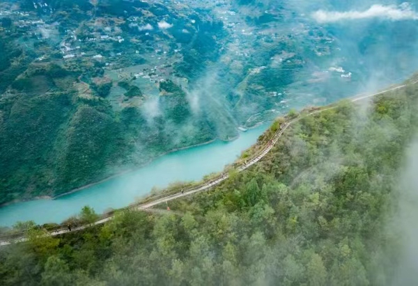 ��Ͽ��������ɽ����ý�����Ĺ�ͼ