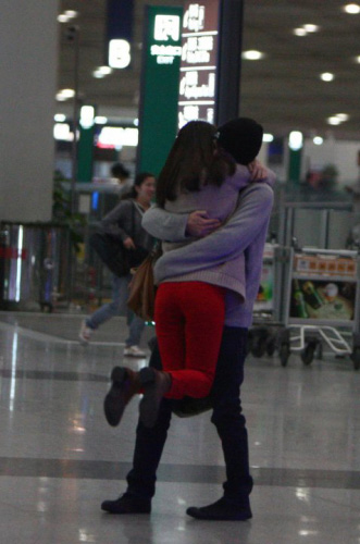 ��ԲԲ��������͢���ݏ��ĵ�Ӱ