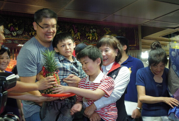 连胜文拜票 连胜文拜票