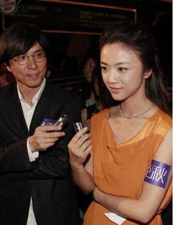 汤唯公司发布结婚声明,女神情定韩国导演金泰勇 汤唯公司发布结婚声明,女神情定韩国导演金泰勇