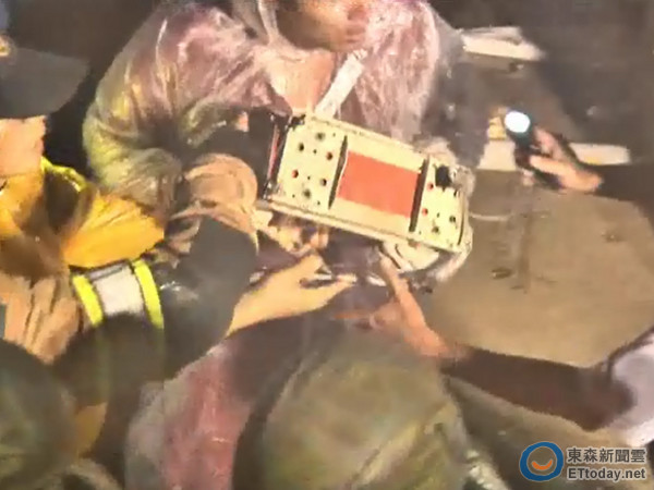 台湾复兴航空澎湖重大空难,寻获黑盒子 台湾复兴航空澎湖重大空难,寻获黑盒子