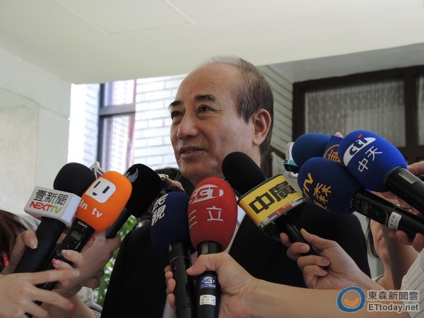 王金平婉拒担任杨秋兴竞选总部主委:没这能耐(图) 王金平婉拒担任杨秋兴竞选总部主委:没这能耐(图)