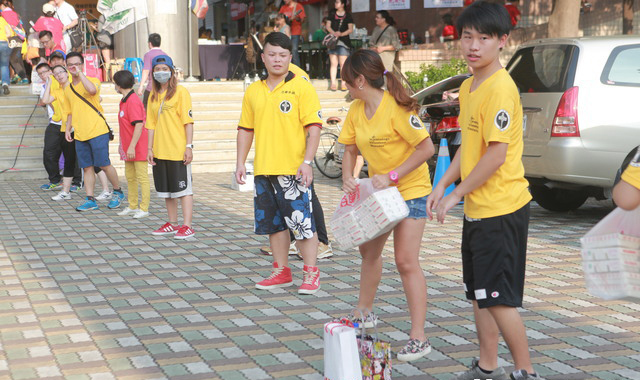 台气爆救灾:居民当灾民领物资 被领物资翻倍 台气爆救灾:居民当灾民领物资 被领物资翻倍