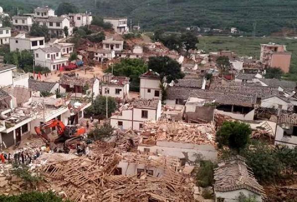 云南昭通鲁甸6.5级地震，398人罹难