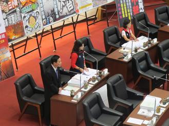 高雄气爆是人祸 高市议长炮轰陈菊无胆当 高雄气爆是人祸 高市议长炮轰陈菊无胆当