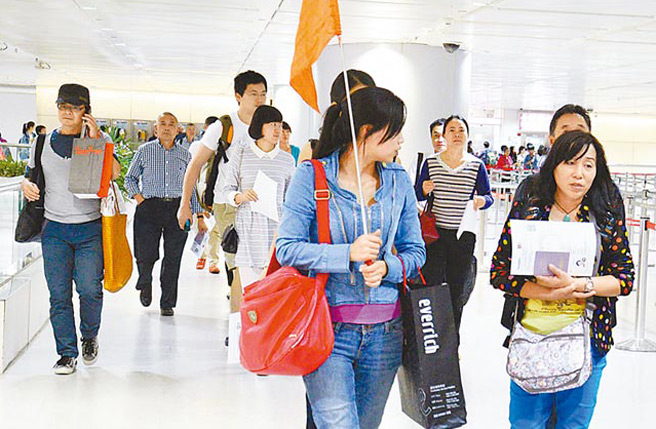 大陆游客涌入"撑爆"旅馆,台湾旅馆业闹人才荒。(台媒图) 大陆游客涌入"撑爆"旅馆,台湾旅馆业闹人才荒。(台媒图)