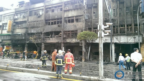 新北永和成功路清晨恶火,24人轻重伤1命危(台媒图) 新北永和成功路清晨恶火,24人轻重伤1命危(台媒图)