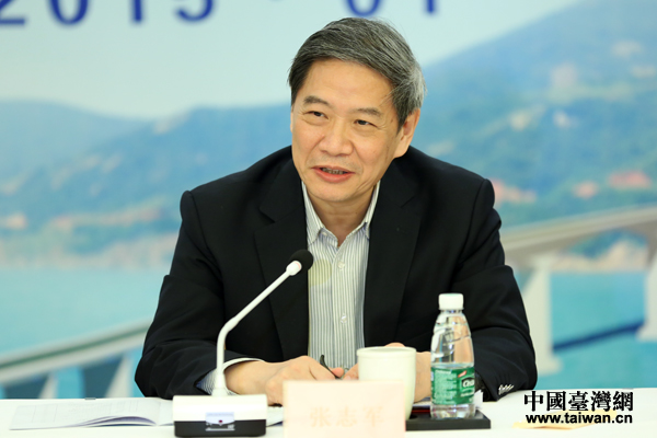 1月20日,张志军在福建平潭,与参加两岸农渔业交流座谈会的台湾农渔民代表座谈。 1月20日,张志军在福建平潭,与参加两岸农渔业交流座谈会的台湾农渔民代表座谈。