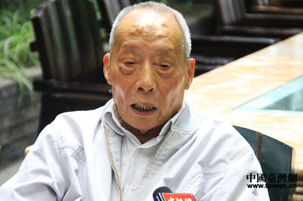 抗战老兵刘景轼。(中国台湾网记者 宣玲玲 摄 ) 抗战老兵刘景轼。(中国台湾网记者 宣玲玲 摄 )