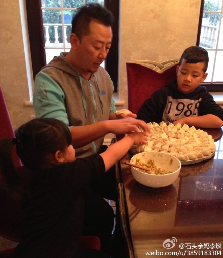 ����Ů��������kimi�з����� ������Ȧ�Ļ��ҡ������ס�