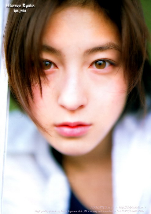 �շ���������������ϼ �۲�����ľ�ɫŮ��