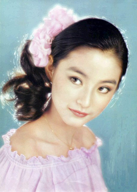 �շ���������������ϼ �۲�����ľ�ɫŮ��