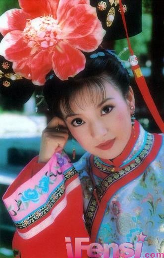 �շ���������������ϼ �۲�����ľ�ɫŮ��