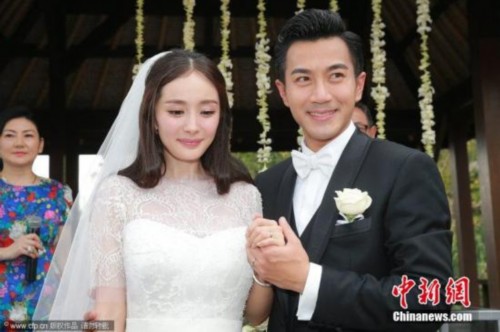 Ů�ǻ��к�̬:����ͦ�����Ϸ��S��ɹ���£�ͼ��