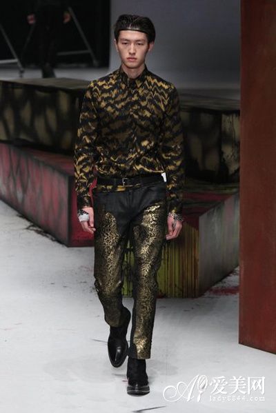  ��󴨽а����� �й���ģ�����֮��