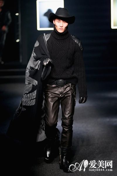  ��󴨽а����� �й���ģ�����֮��