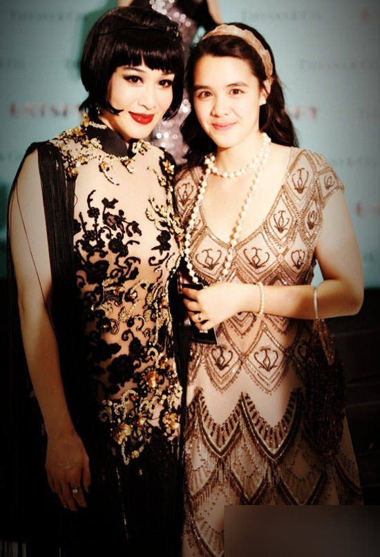 �����ǻ�Ѫ��Ů���� ��ɺ������ҡ����֣��