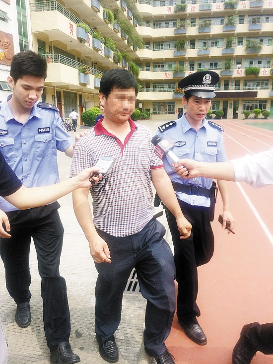 ������§����Ů���칫�ҿ���Ƭ