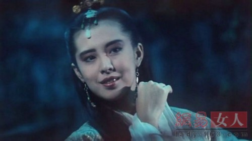 ���ƾ���һ�У�Ů�ǹ�װ��������˭���з���