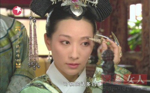 ���ƾ���һ�У�Ů�ǹ�װ��������˭���з���