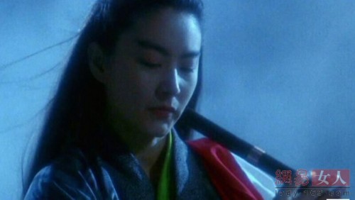 ���ƾ���һ�У�Ů�ǹ�װ��������˭���з���