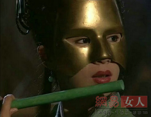 ���ƾ���һ�У�Ů�ǹ�װ��������˭���з���