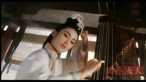 ���ƾ���һ�У�Ů�ǹ�װ��������˭���з���