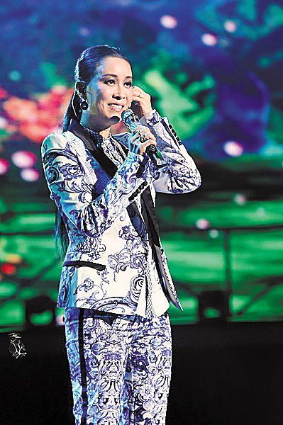 “天后吸毒”网络疯传 疑似圈中人自爆料