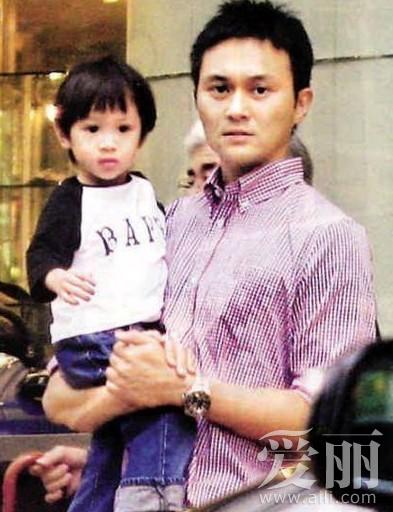 �Ƕ����������У���ʫ��100�������ض���300��