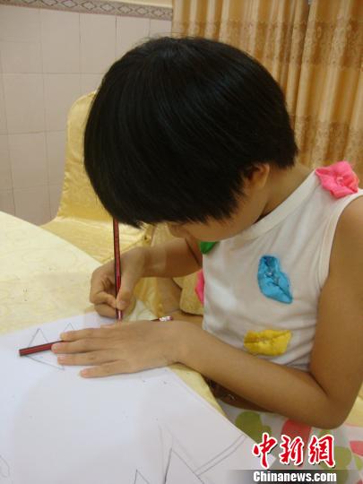 11���Ѫ��Ůͯ�������������"�ñ��˿���������"