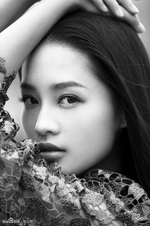 ����Ů����ò���У������Ů������·��