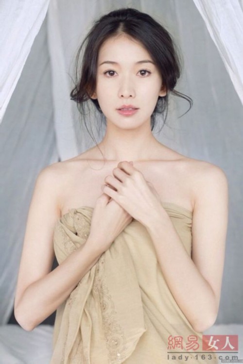 ����Ů����ò���У������Ů������·��