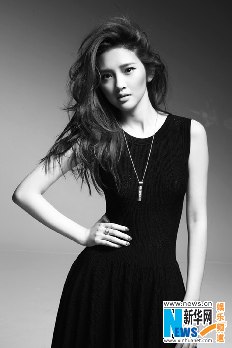 ����Ů����ò���У������Ů������·��