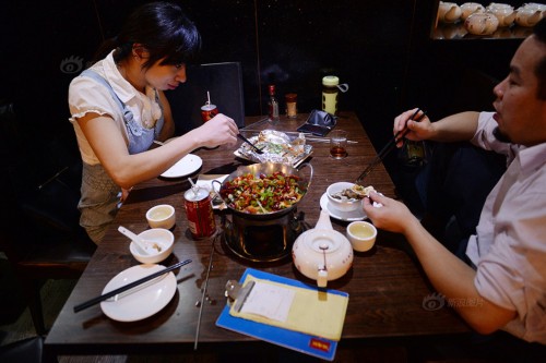 �����ˣ�80��С���ΪŮ�˺������