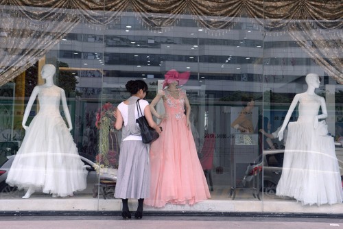 �����ˣ�80��С���ΪŮ�˺������