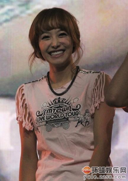 Ů�Ǵ�Ц�������Ц������ һЦ˲���������