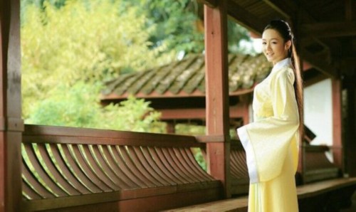 �Ϻ�����У����ӽޱ��ҥ�Ʋ�����ΧŮ �����������ع�