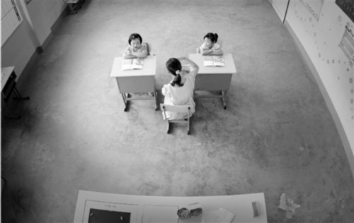 乡村小学遇“空巢”之痛一个年级只招到两位新生